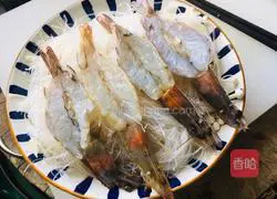 Illustration of how to make garlic vermicelli, enoki mushrooms and steamed shrimps 7