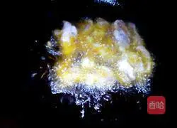 Illustration of how to make fried crispy pork 8