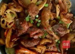 Illustration of how to make Spicy Hotpot Pork Ribs, Chicken Feet and Shrimp 9