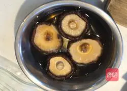 Illustration of dry roasted yellow croaker 3