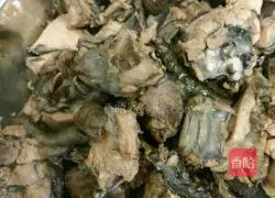 Illustration of how to make spicy pepper and taro chicken 4