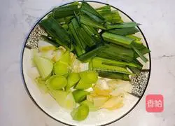 Illustration of how to cook pomfret with yuba 3