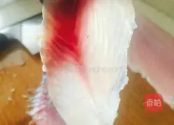 Illustration of how to cook fish in boiling water 2