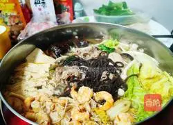 Thai Tom Yum Hot Pot Recipe Illustration 8