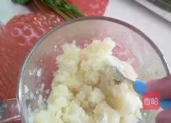 Illustration of how to make coriander mashed potatoes 3