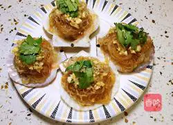 Garlic Illustration of how to make steamed scallops with vermicelli 14