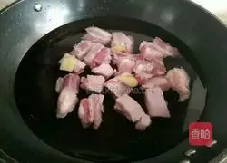 Illustration of how to make braised pork 2