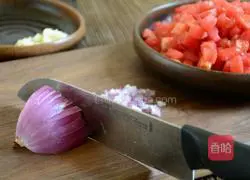 Illustration of how to make pasta sauce 4