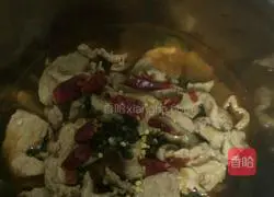 Illustration of how to make boiled pork slices 11