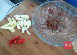 Illustration of how to make boiled shredded beef 4