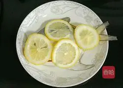 Illustration of how to make pan-fried Shiracang fish 3