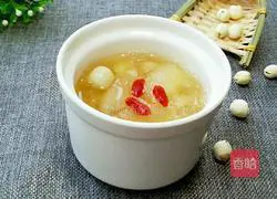 Illustration of how to make Sydney Tremella and Lotus Seed Soup 7