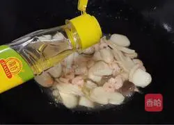 Illustration of how to stir-fry king oyster mushrooms and shrimps 5