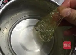 Strawberry Mousse Recipe Illustration 4