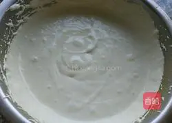 Illustration of how to make matcha mousse 10