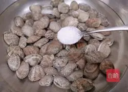 Illustration of how to stir-fry Huajia 1