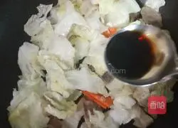 Illustration of how to make twice-cooked pork with cabbage 6