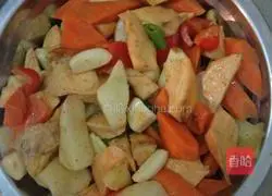 Illustration of three-juice stew pot 1