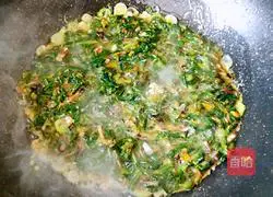 Illustration of how to make scrambled eggs with dandelions 9