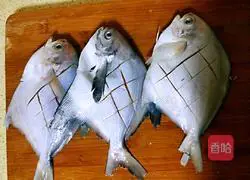 Illustration of how to make pan-fried pomfret 6
