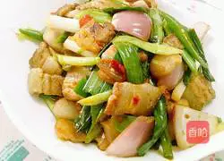 Sichuan Illustration of how to make twice-cooked pork 7