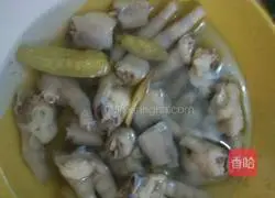 Illustration of how to make pickled pepper chicken feet, a must-have appetizer 5