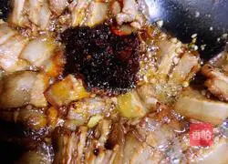 Illustration of how to make twice-cooked pork with hot pepper 11