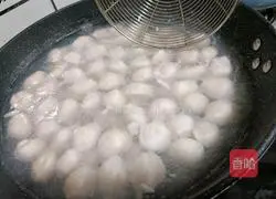 Handmade fish balls Illustration of how to do it 14