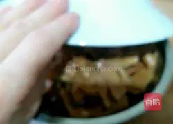 Illustration of how to make salty roasted white 17