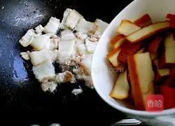 Illustration of how to make twice-cooked pork with cabbage 9