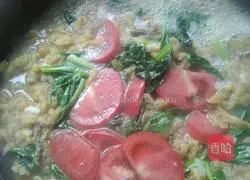  Illustration of how to make braised rapeseed with crispy pork 3