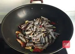 Illustration of how to make spicy sea snails 7