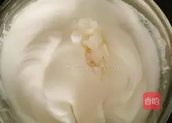 Illustration of how to make cream cake roll 9