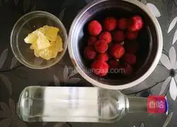 Illustration of how to make bayberry wine 1