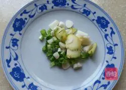 Illustration of how to make mashed potatoes and cabbage 3