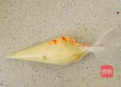 Illustration of how to make mashed potatoes with blueberry sauce 7