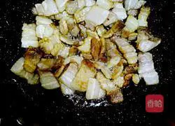 Illustration of the recipe of twice-cooked pork with green pepper 6