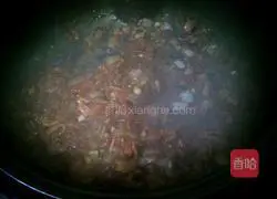 Illustration of how to make tomato and bacon pasta 7