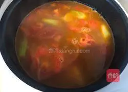 Illustration of how to make tomato, potato and beef brisket 12