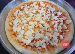 Illustration of how to make ham and vegetable pizza 3