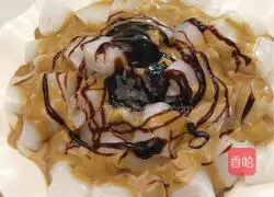 Cantonese cuisine-Illustration of how to make pork cheong fun with mixed sauce 4
