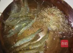 Illustration of how to make spicy shrimp 2