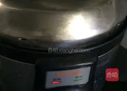 Illustration of making homemade meat floss 8