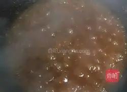 Illustration of how to make warm whole clams with golden needles 7