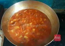 Illustration of how to make delicious borscht 13