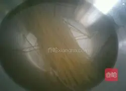 Homemade spicy rice noodles Practice illustration 2