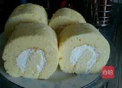 Illustration of how to make chiffon cream cake roll 6
