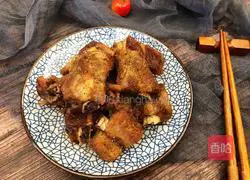 Illustration of how to make salt and pepper pork ribs 8