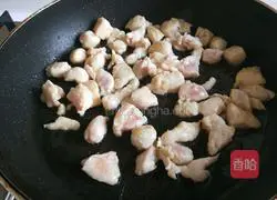 Illustration of how to make Beijing-style sweet and sour chicken 6