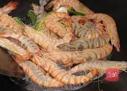 Boiled monochrome shrimp Illustration of how to do it 5